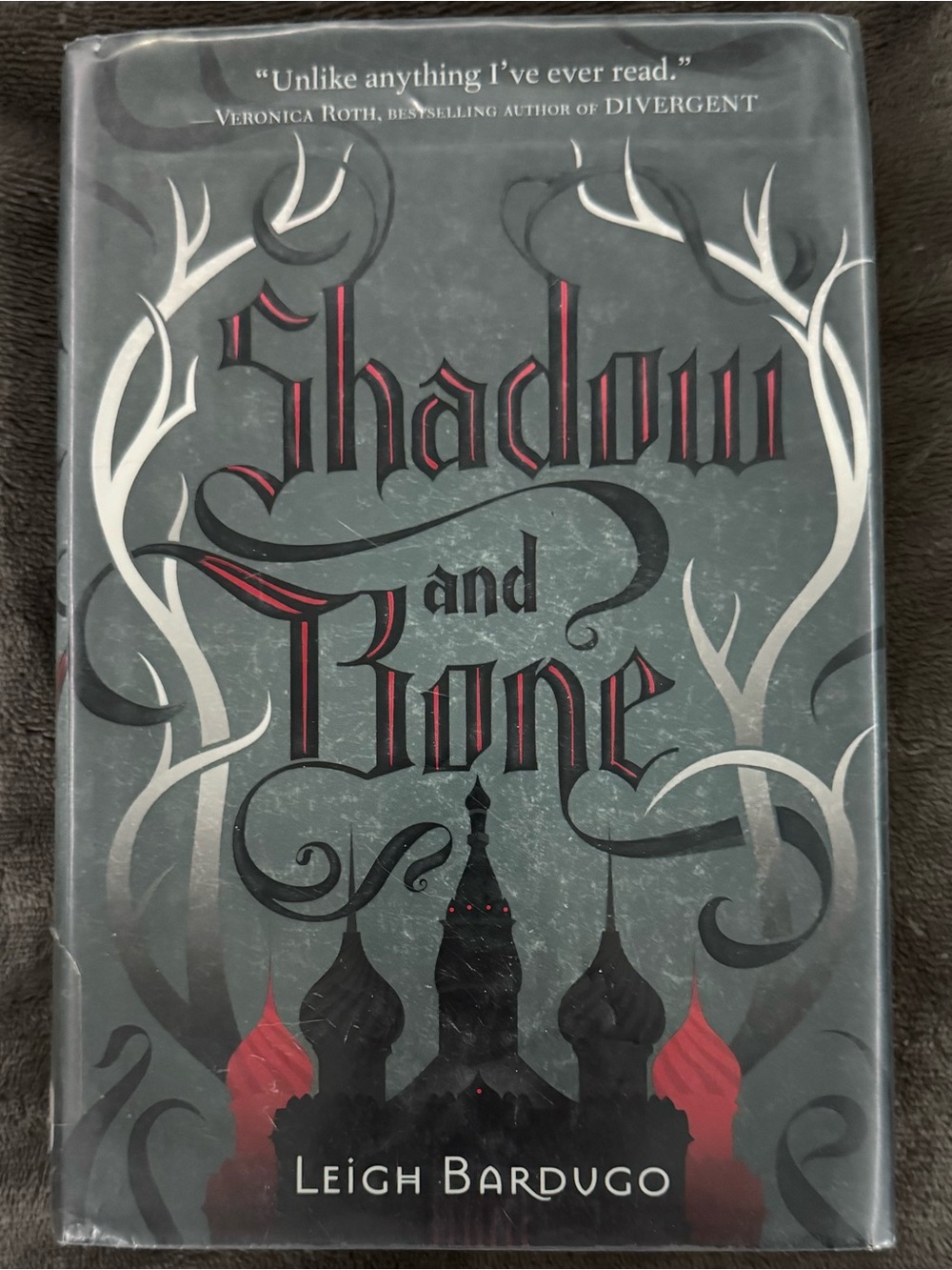 Shadow and Bone by Leigh Bardugo Book